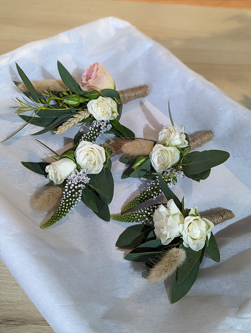 boutonnier_rose_eucalyptus